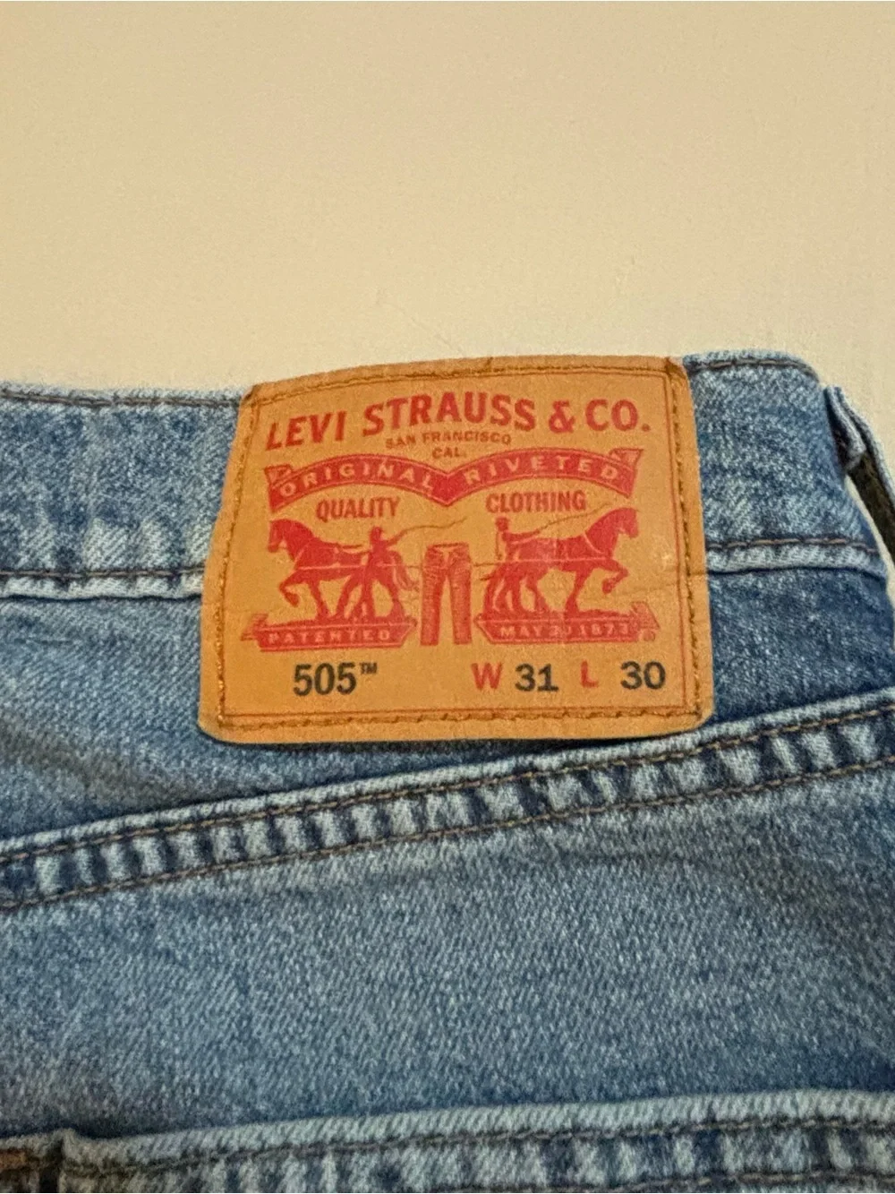 Levi’s 505 Men’s 31x30 Light Wash Regular Straight Leg Jeans